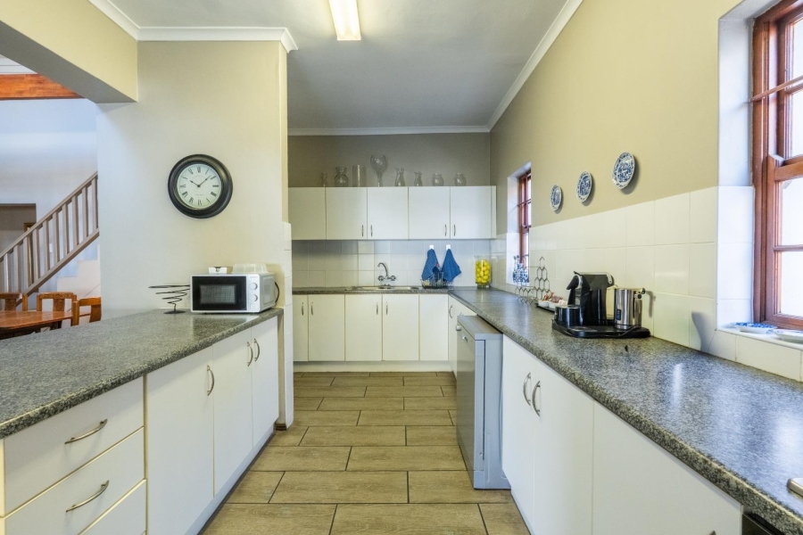 To Let 4 Bedroom Property for Rent in Franschhoek Western Cape